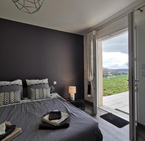 ベッドアンドブレックファースト Chambre De Bajolle