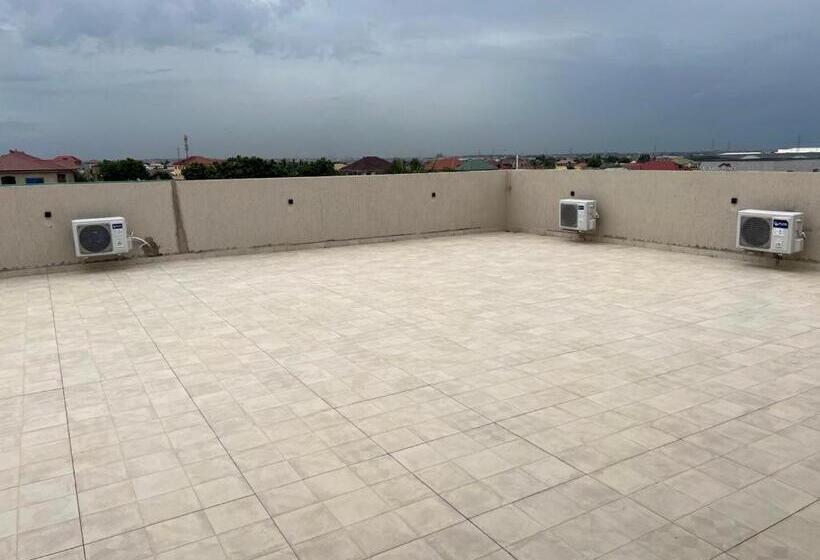 تختخواب و صبحانه Fowaa Lux