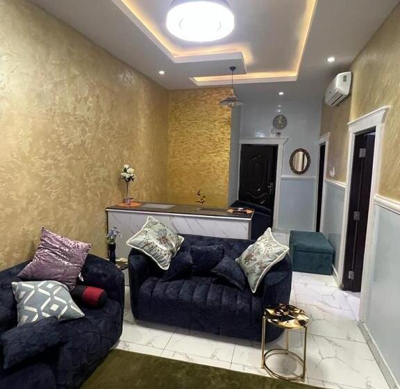 تختخواب و صبحانه Fowaa Lux