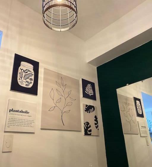 Corner Suite At Cool Suites