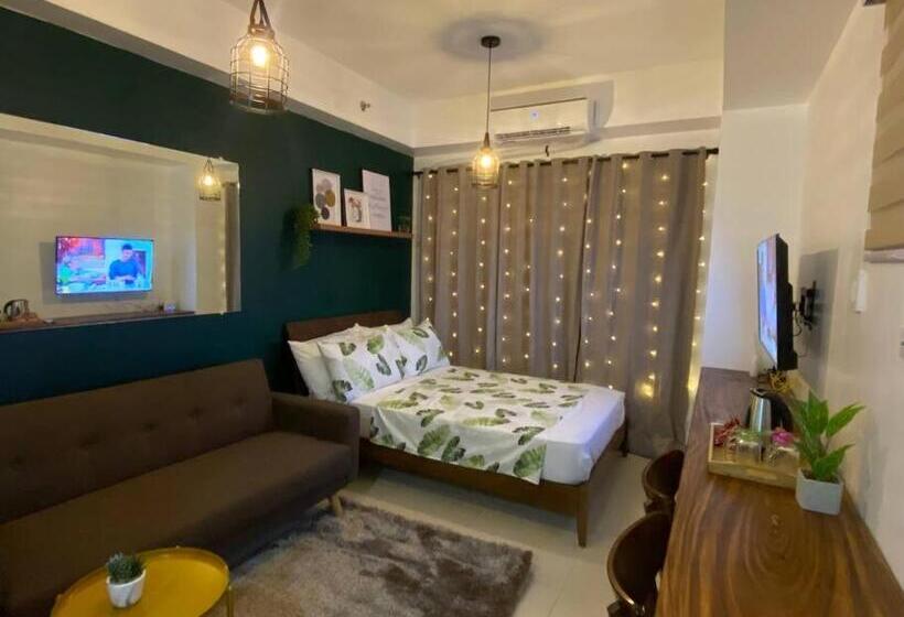 Corner Suite At Cool Suites