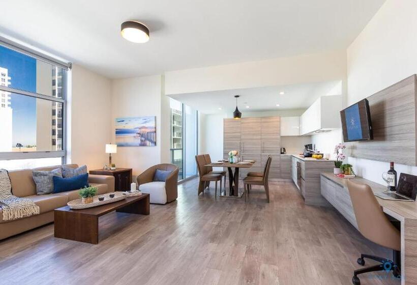 Costa Hollywood Design