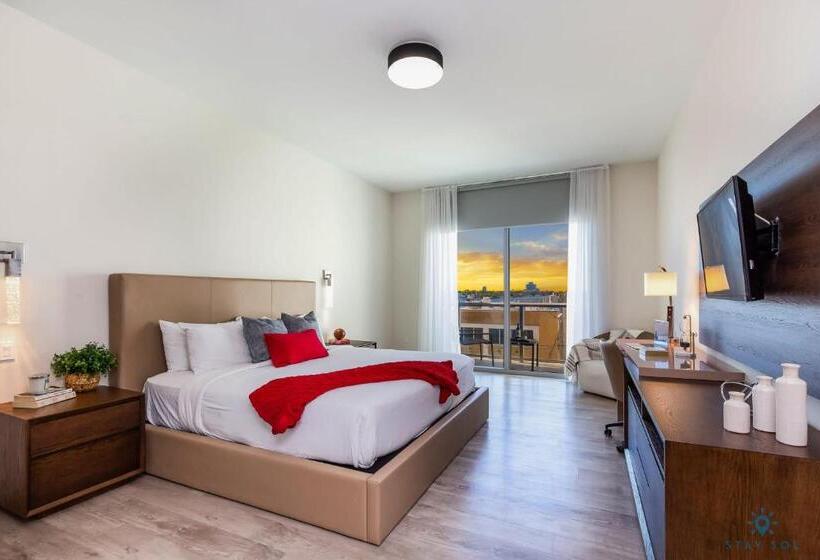 Costa Hollywood Design