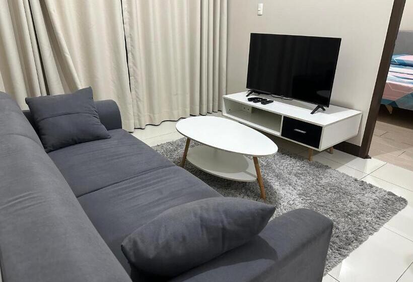 Family Home In The Florence Mckinley Hill Taguig