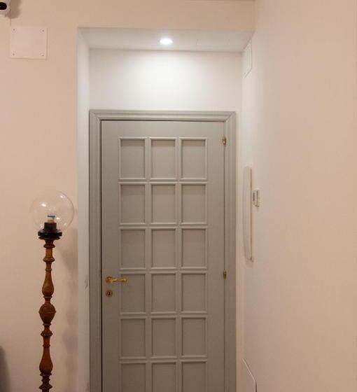 Fly Bed And Breakfast