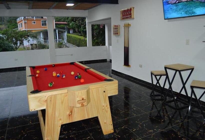 Guacamayas Resort Vacation