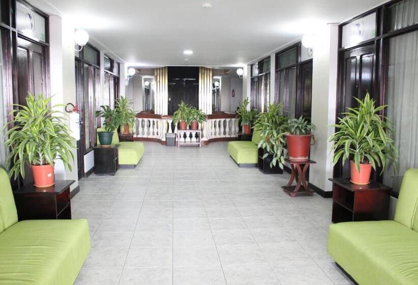 هتل América Heredia