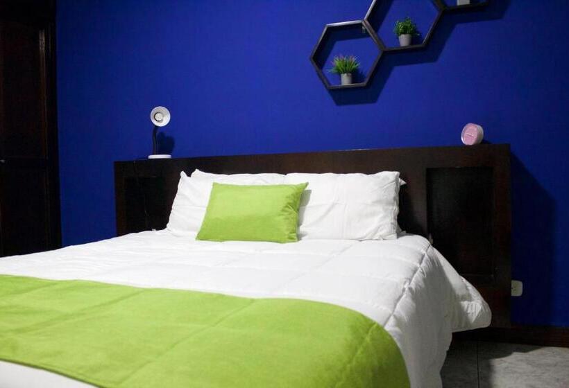 فندق América Heredia