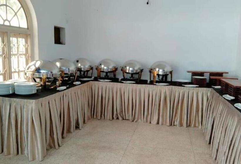 Отель Aquila By Bolgoda Holiday Resort