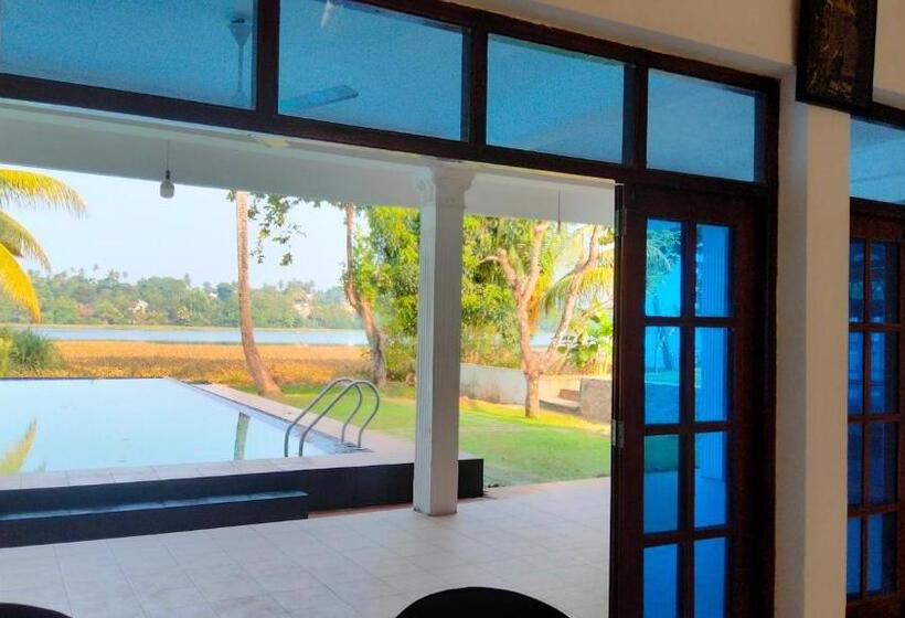 Отель Aquila By Bolgoda Holiday Resort