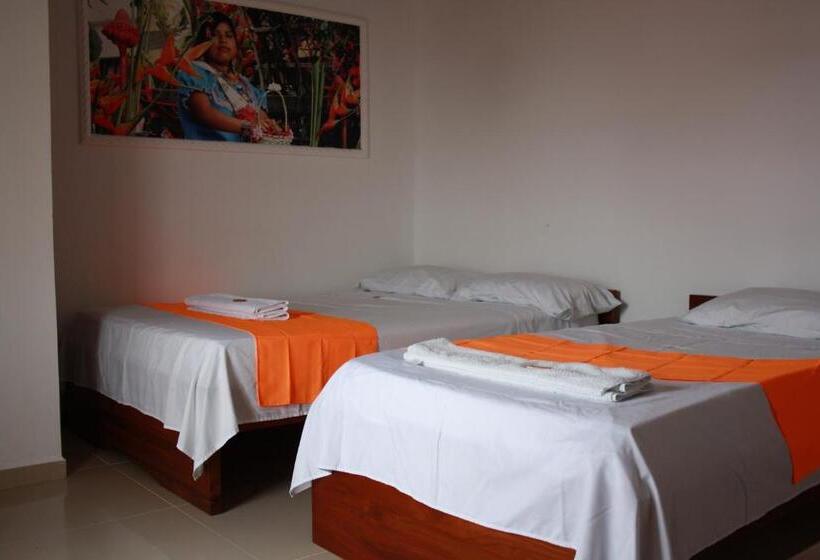 فندق Balcón Plaza