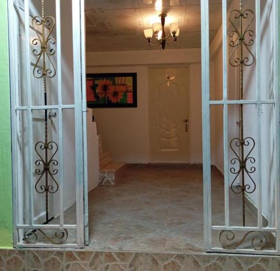 בית מלון כפרי Belo Bay Apartment