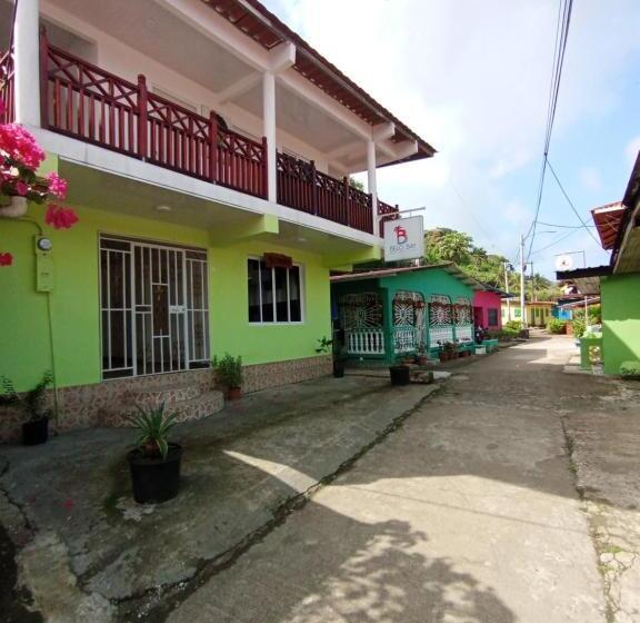 בית מלון כפרי Belo Bay Apartment