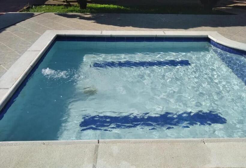 ホテル Campestre La Zarabanda