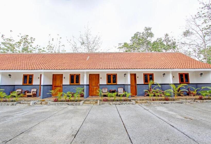 ホテル Capital O 93449 The Boekit Song Putri Resort