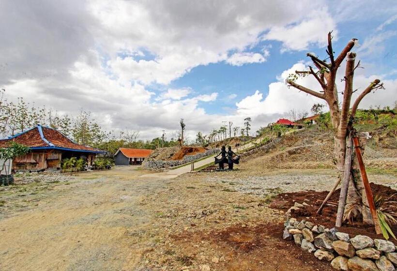 ホテル Capital O 93449 The Boekit Song Putri Resort