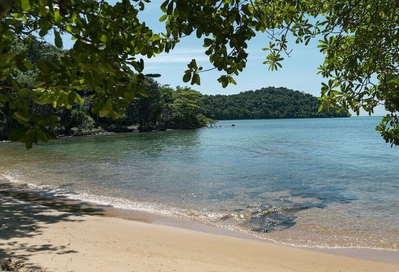 Отель Coral Bay Resort