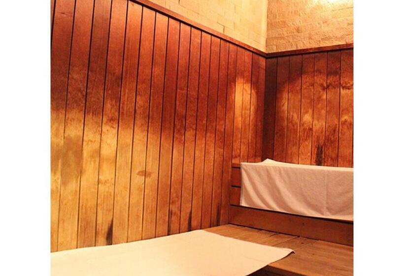 فندق Crystal Palace   Vacation Stay 61200v