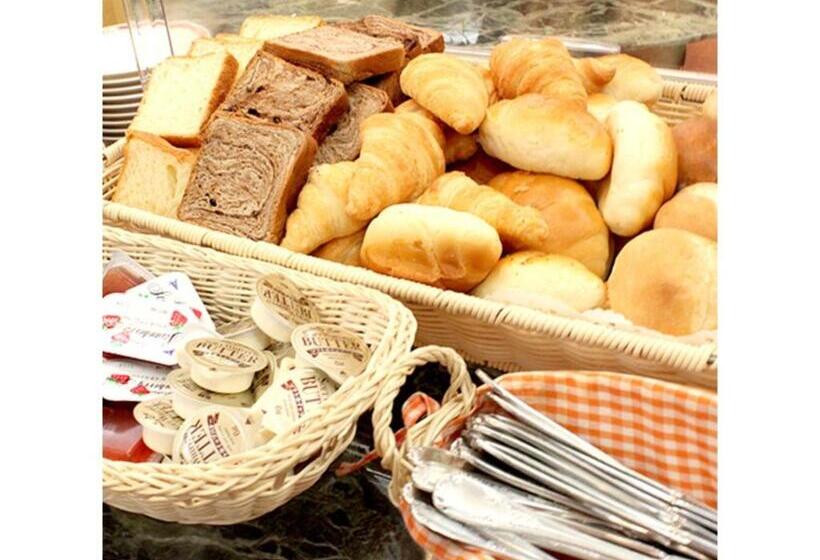 فندق Crystal Palace   Vacation Stay 61200v