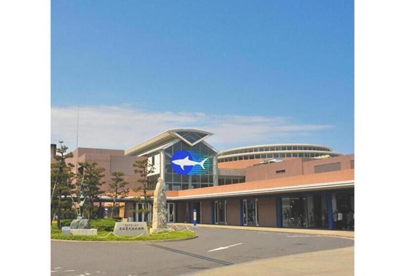 فندق Crystal Palace   Vacation Stay 61200v