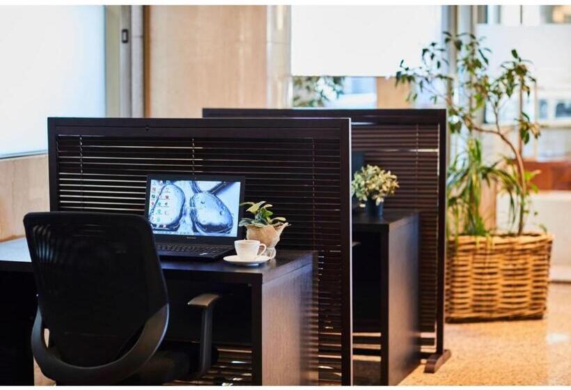 فندق Crystal Palace   Vacation Stay 61200v