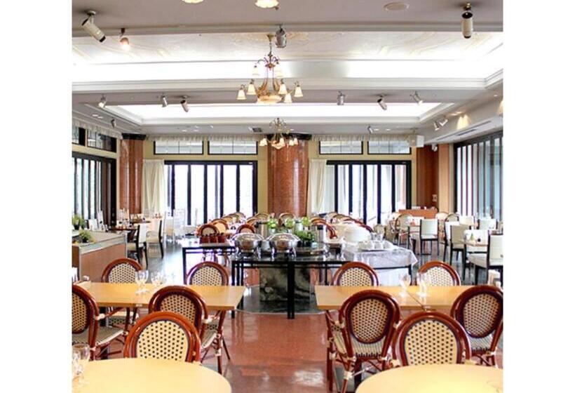 בית מלון כפרי Crystal Palace   Vacation Stay 61203v