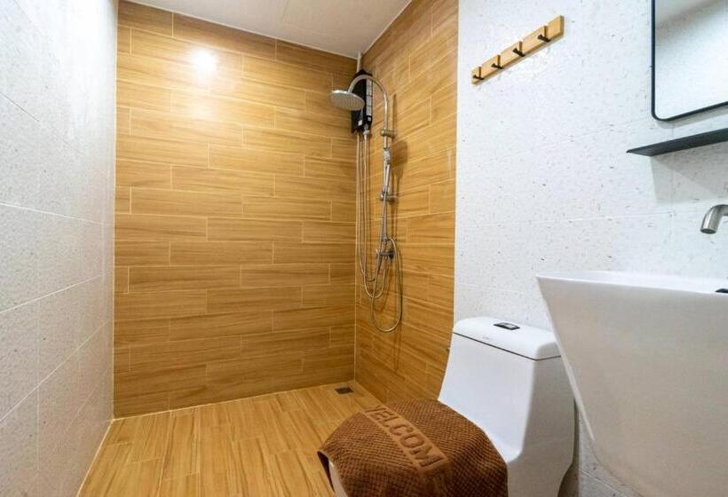 호텔 De  Ocean Land เดอโอเชี่ยนแลนด์ เกาะล้าน