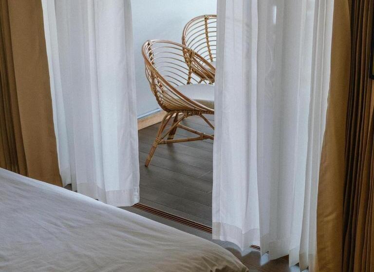 호텔 De  Ocean Land เดอโอเชี่ยนแลนด์ เกาะล้าน