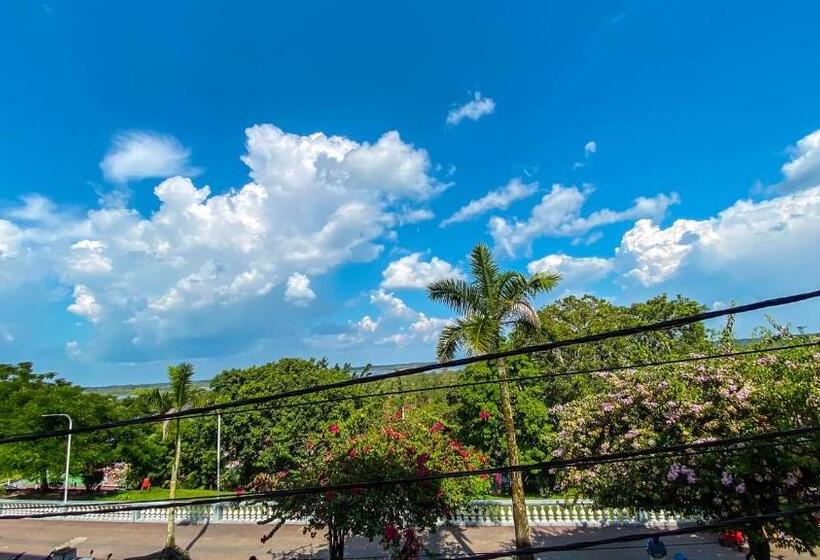 هتل De Turistas Iquitos