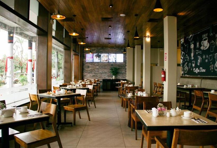 هتل De Turistas Iquitos