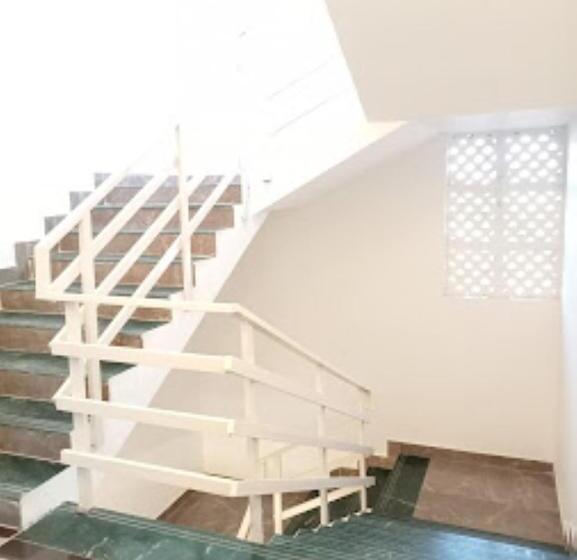 בית מלון כפרי Grand Residency , Kolegaon