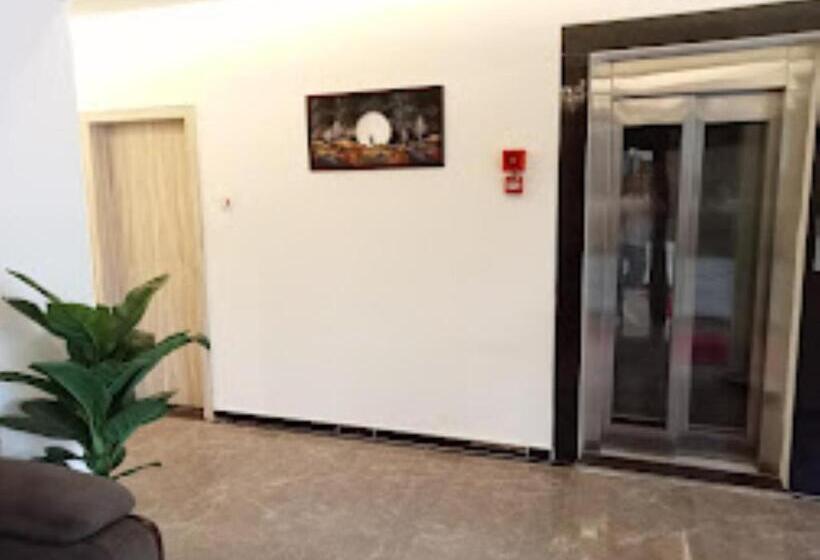 בית מלון כפרי Grand Residency , Kolegaon