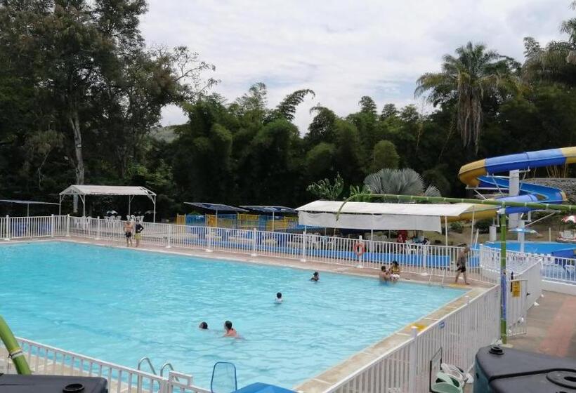 בית מלון כפרי Hosteria Ambeyma