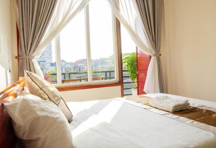 هتل Khách Sạn 68 đồng Hải