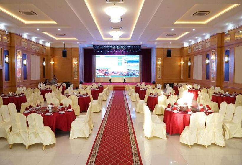 هتل Khách Sạn Hữu Nghị