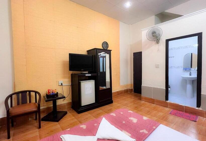 هتل Khách Sạn Nam đô 1