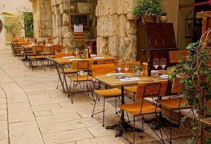 فندق La Clerecia De Ledesma