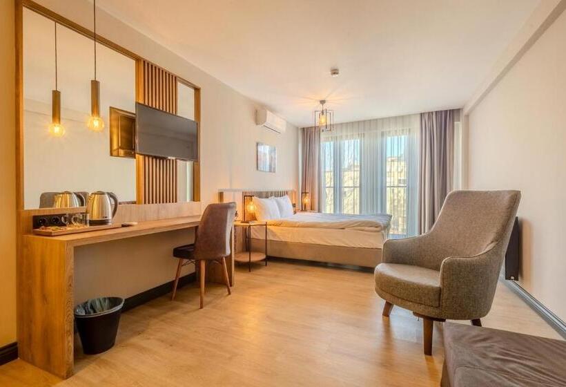 酒店 Leli̇ko Suites