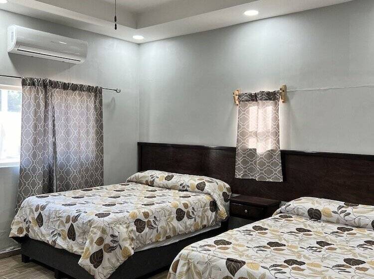 فندق Los Pinos Inn