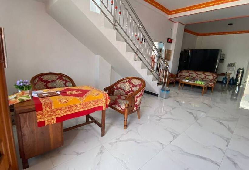 ホテル Oyo 93453 Muula Homestay Syariah