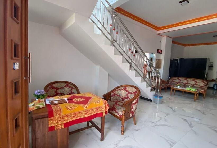 ホテル Oyo 93453 Muula Homestay Syariah