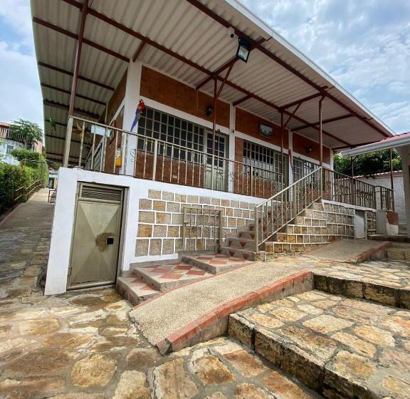 فندق Piscina Macaliz