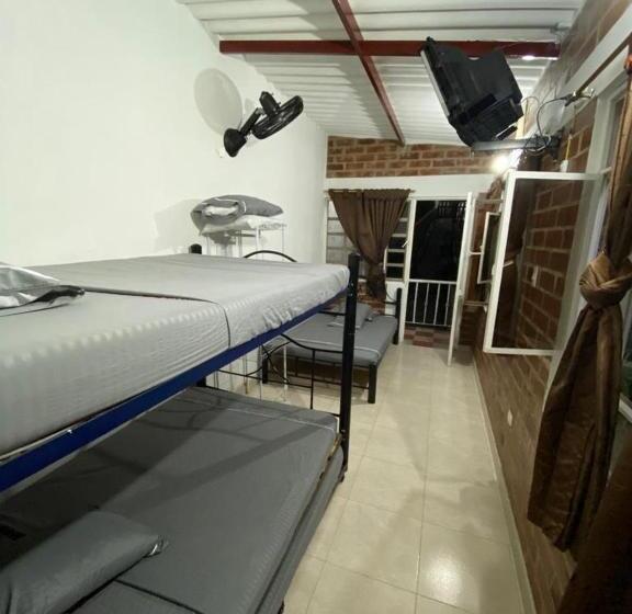 فندق Piscina Macaliz