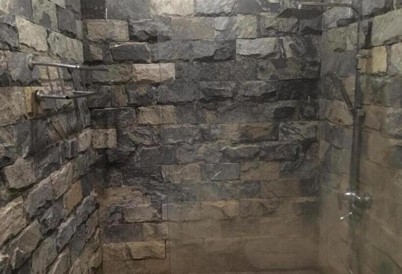 בית מלון כפרי Polonnaruwa Holiday Inn