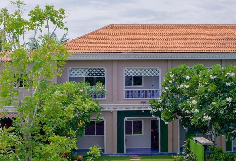 Отель Privacy Pattaya