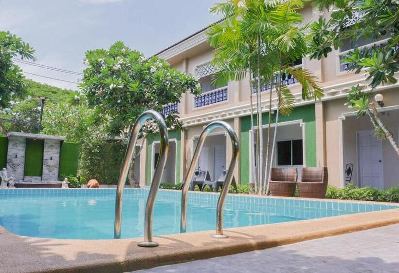 Отель Privacy Pattaya