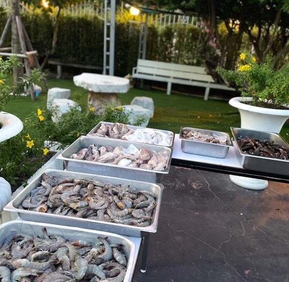 Отель Privacy Pattaya