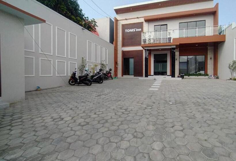 Отель Reddoorz Syariah Near Alun Alun Tegal 2