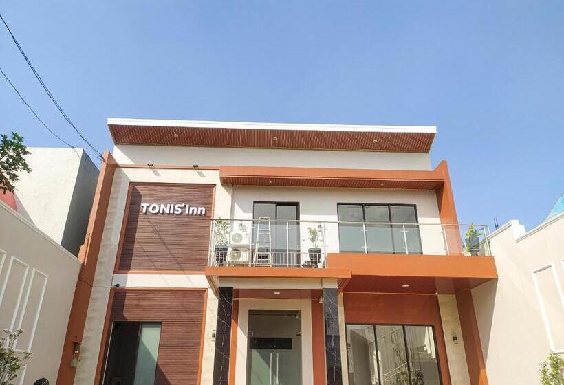 Отель Reddoorz Syariah Near Alun Alun Tegal 2