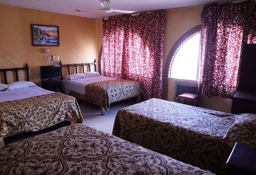 ホテル Santa Barbara